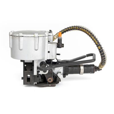 kupować Jeden przycisk 4,2 m/min Stal Strapping Tool 32mm Band Pneumatyczna Stal Strapping Machine online manufacture